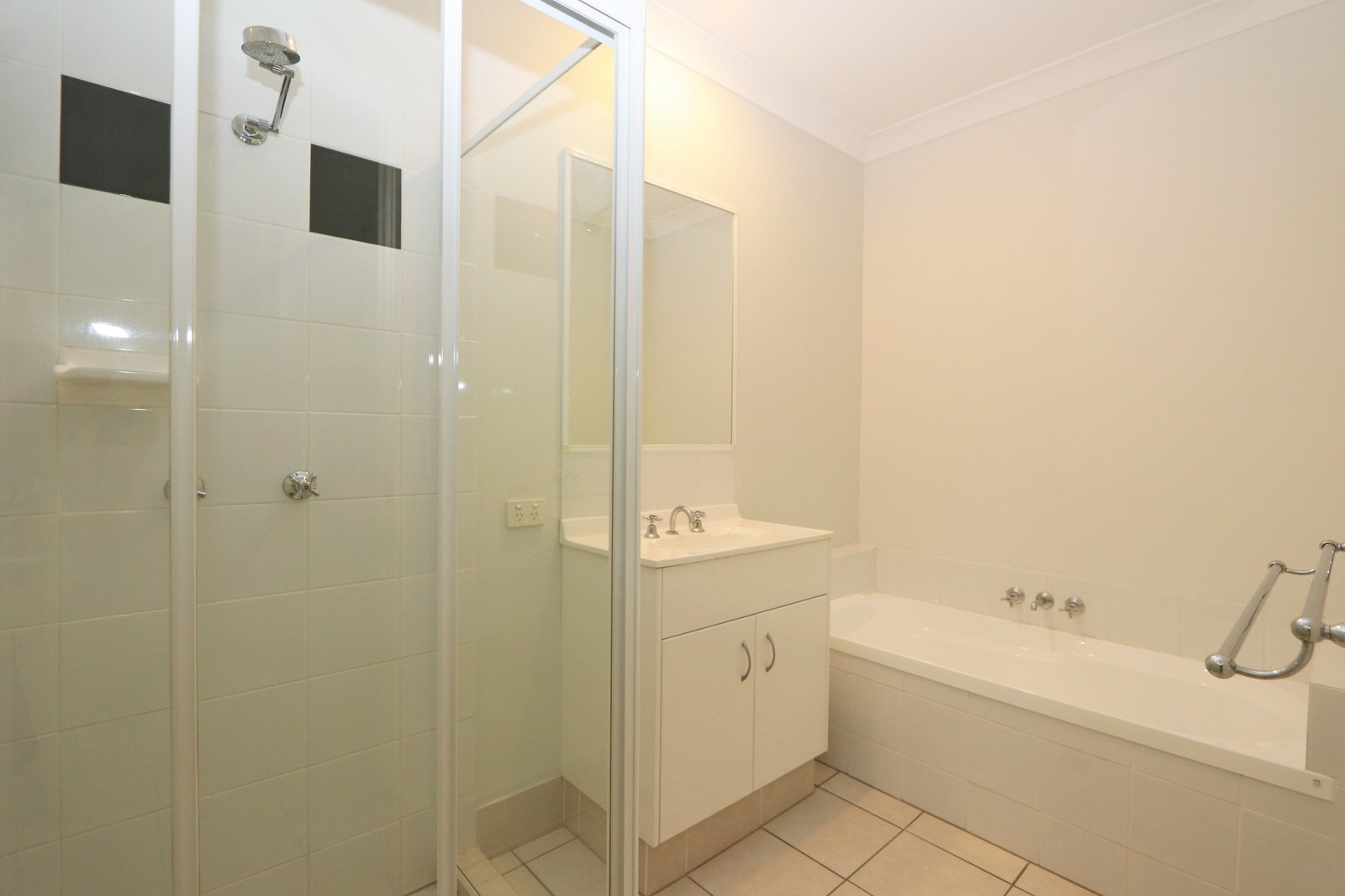 1/2 Hellman Street MOLENDINAR 13