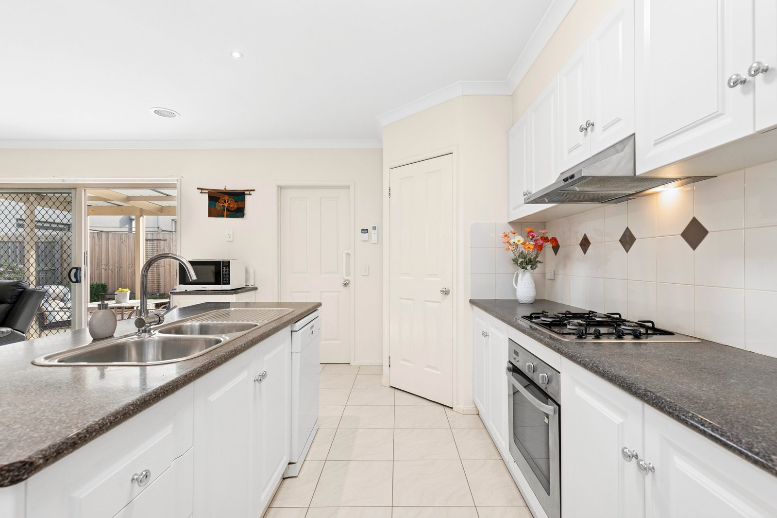 Gallery: 12 Hewat Drive