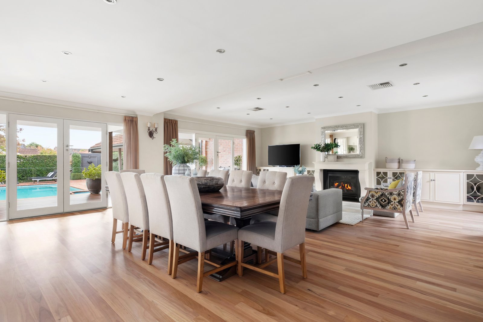 Image of dining room