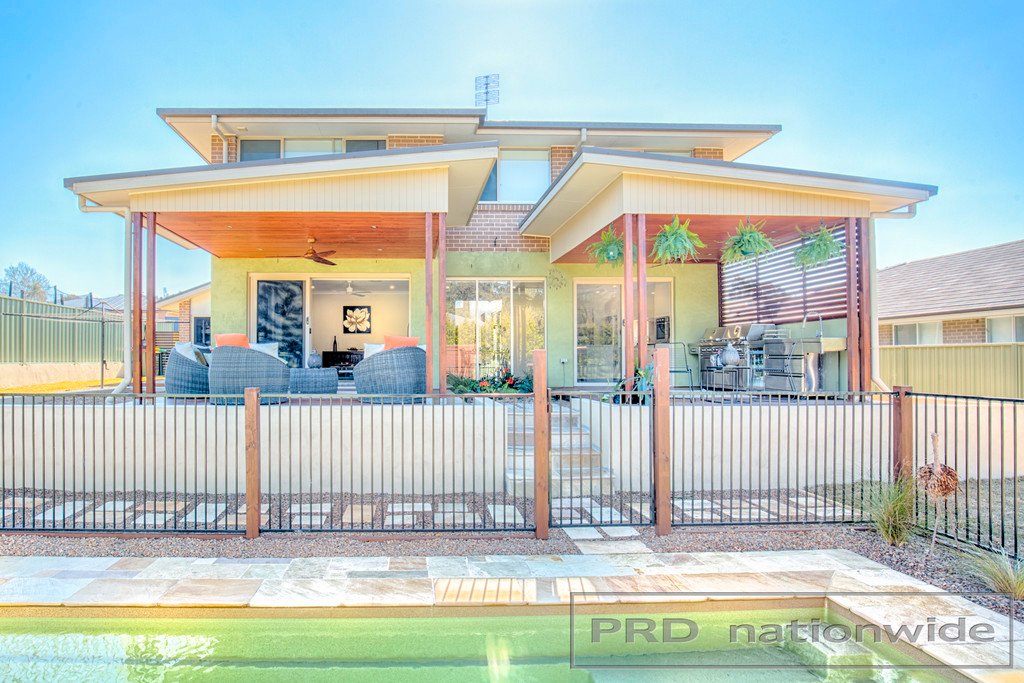 12 Hinchinbrook Close ASHTONFIELD 1