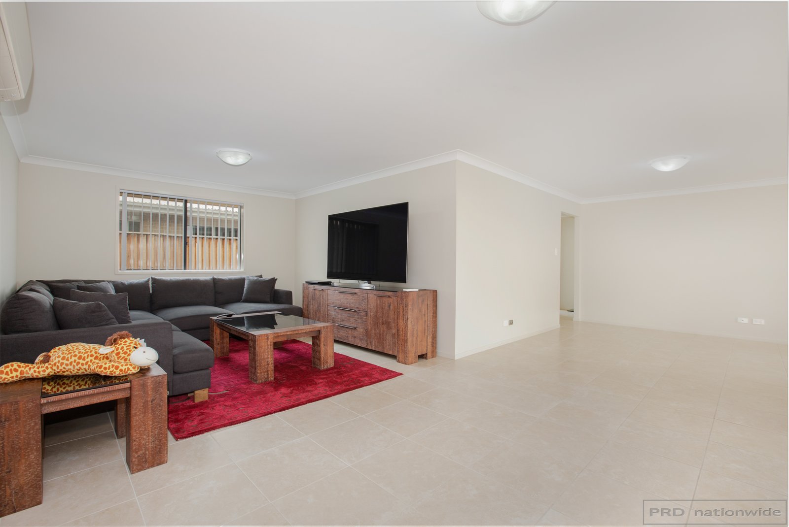 12 Holland Circuit GILLIESTON HEIGHTS 10