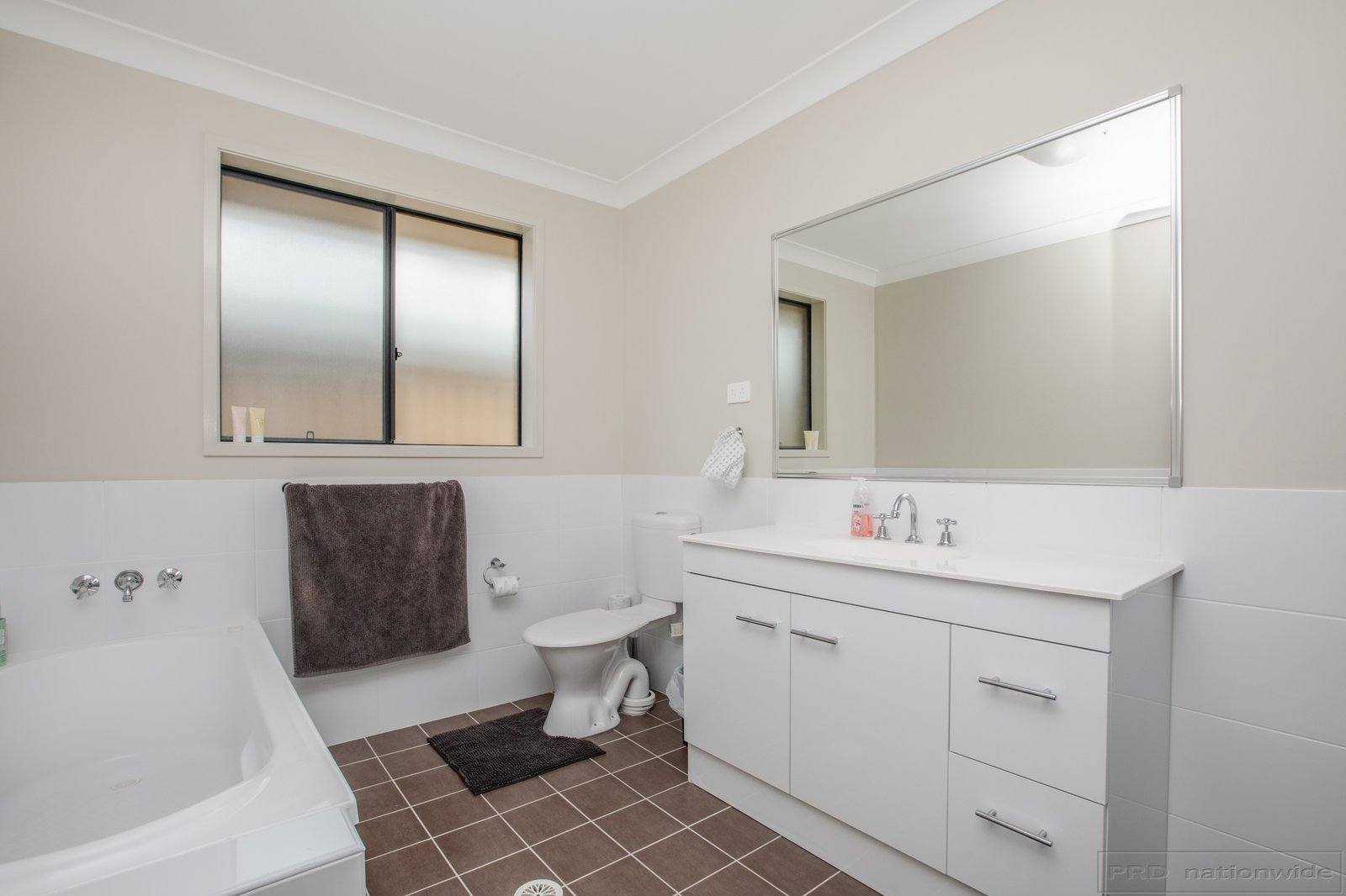 12 Holland Circuit GILLIESTON HEIGHTS 19