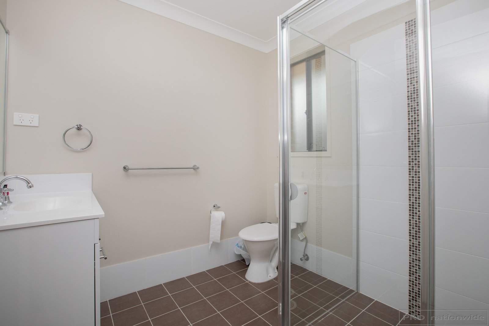 12 Holland Circuit GILLIESTON HEIGHTS 11