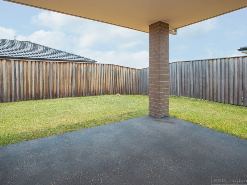 12 Holland Circuit GILLIESTON HEIGHTS 3