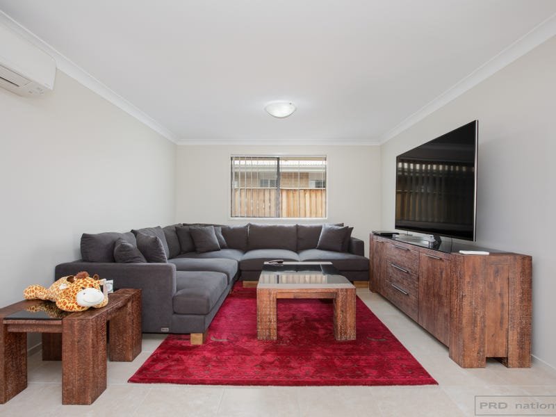 12 Holland Circuit GILLIESTON HEIGHTS 10