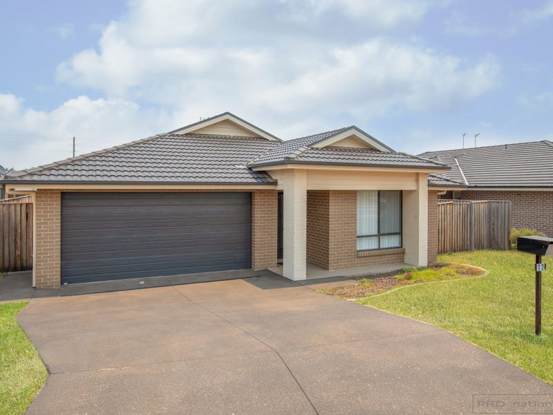 12 Holland Circuit GILLIESTON HEIGHTS 11