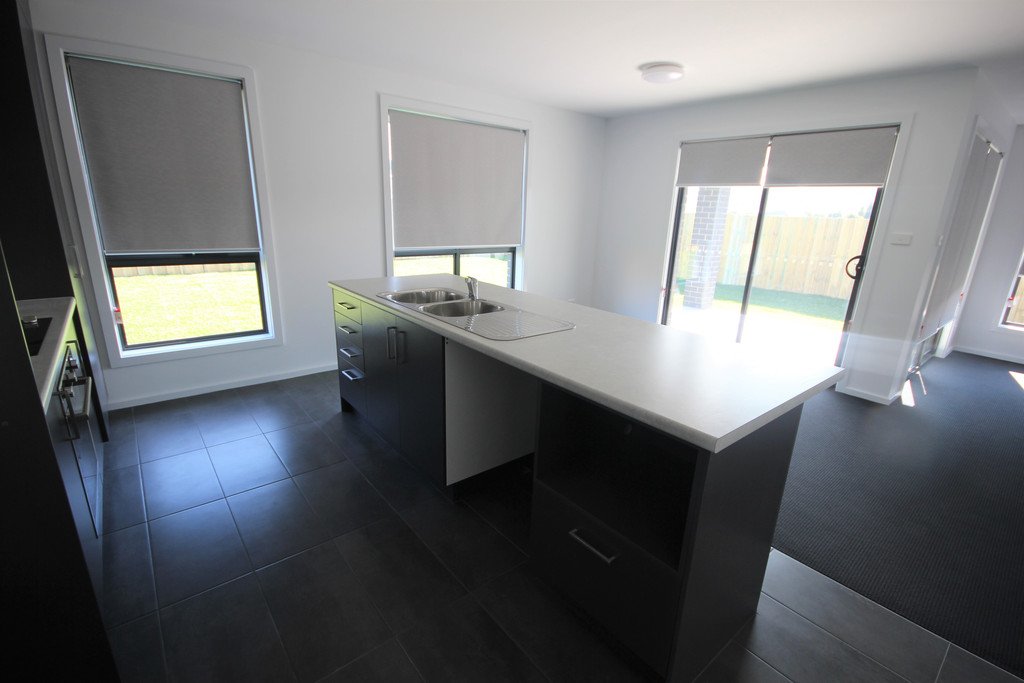 12 Hollingsworth Street BRIGHTON 9