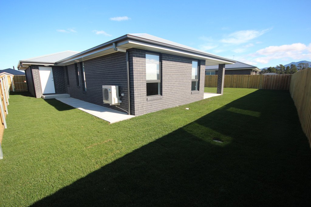 12 Hollingsworth Street BRIGHTON 13