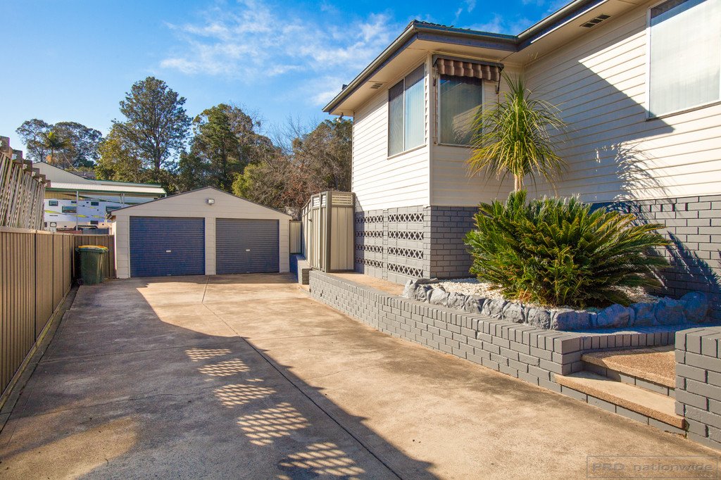 12 Hollywood Close RUTHERFORD 18