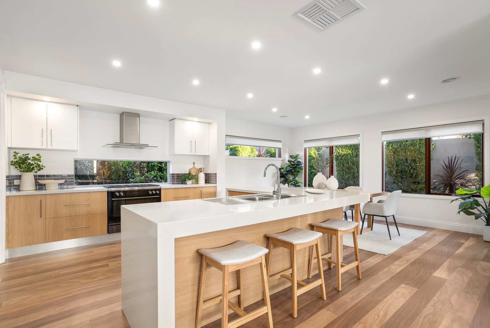 Gallery: 12 Holmhurst Court