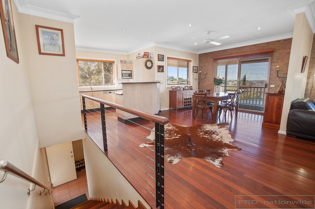 12 Honeyoak Drive ABERGLASSLYN 3