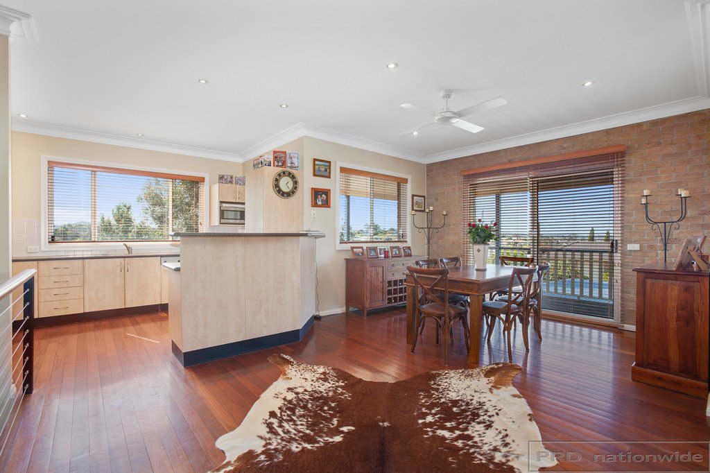 12 Honeyoak Drive ABERGLASSLYN 5