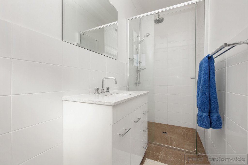 12 Honeyoak Drive ABERGLASSLYN 10