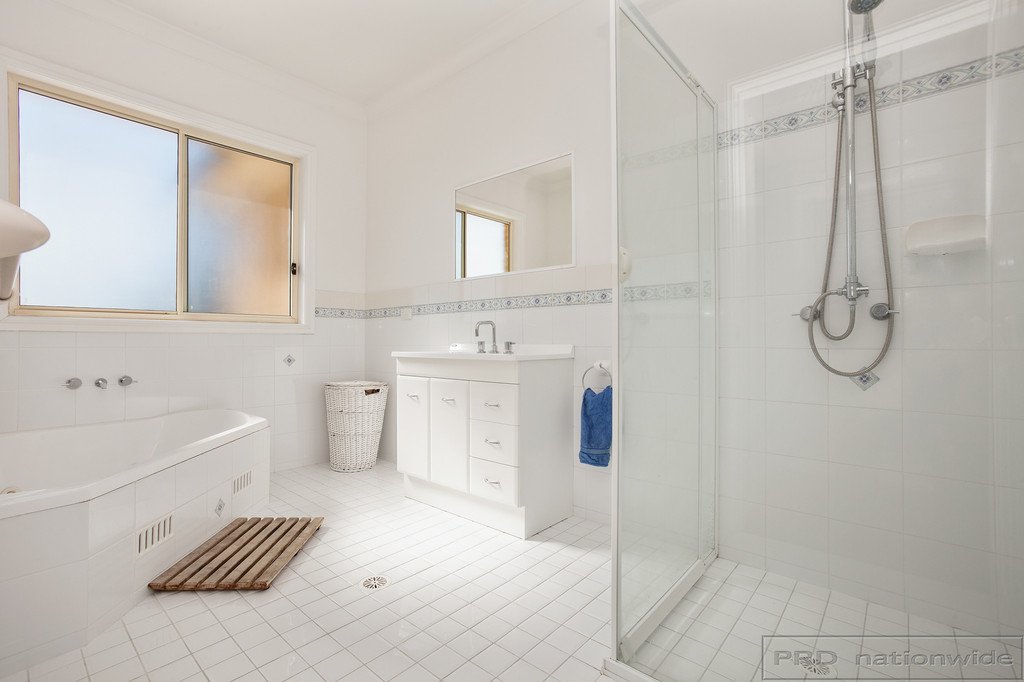 12 Honeyoak Drive ABERGLASSLYN 13