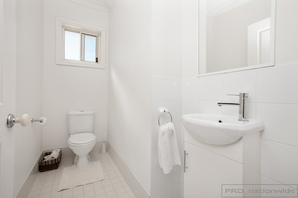 12 Honeyoak Drive ABERGLASSLYN 15