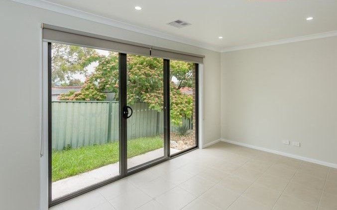 1/2 Honeysuckle Street THURGOONA 5