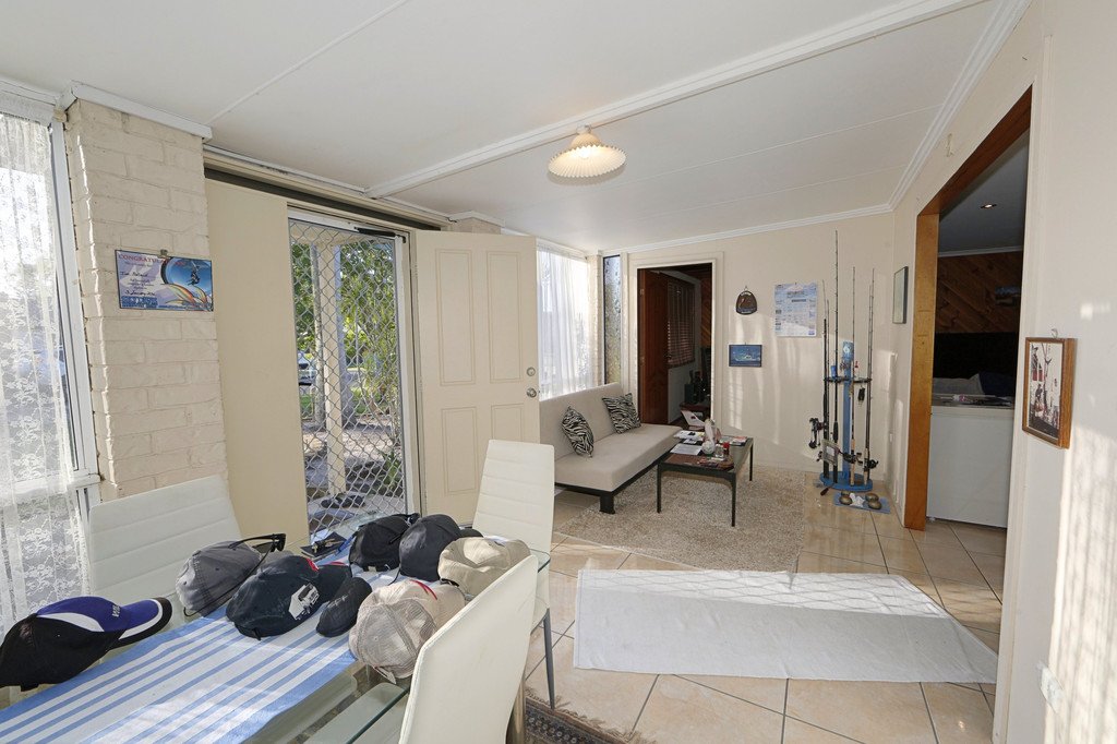 12 Howlett Street URANGAN 5