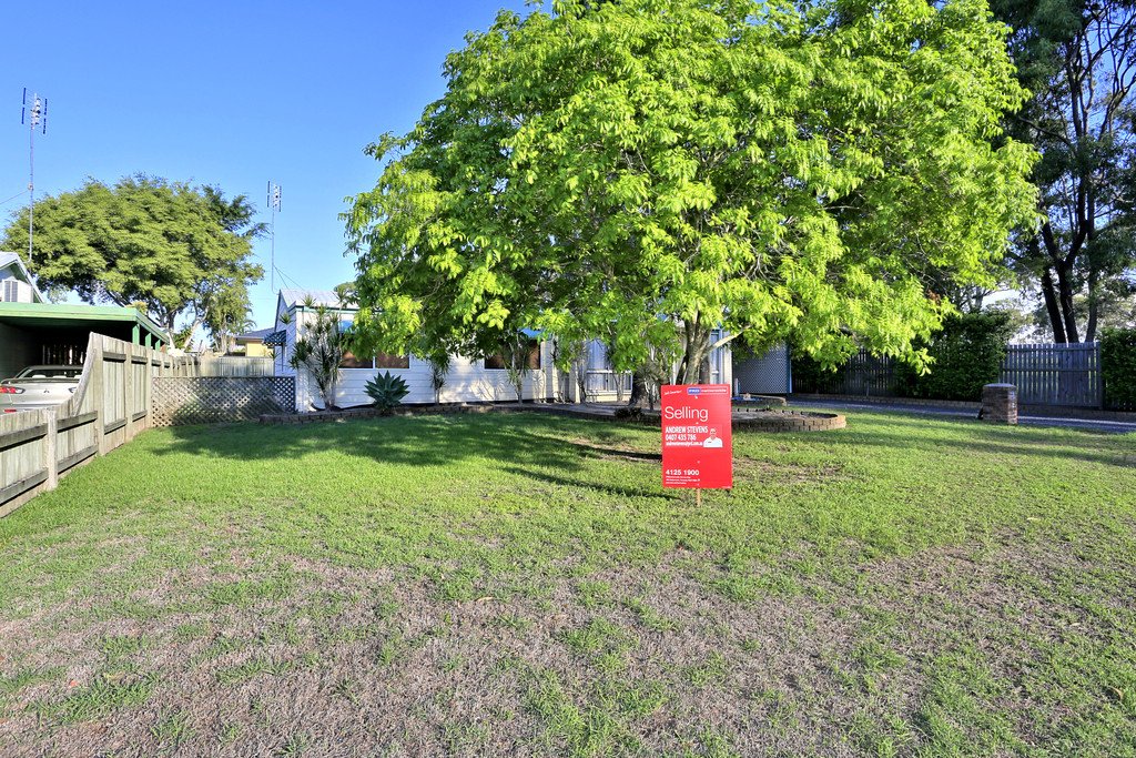 12 Howlett Street URANGAN 18