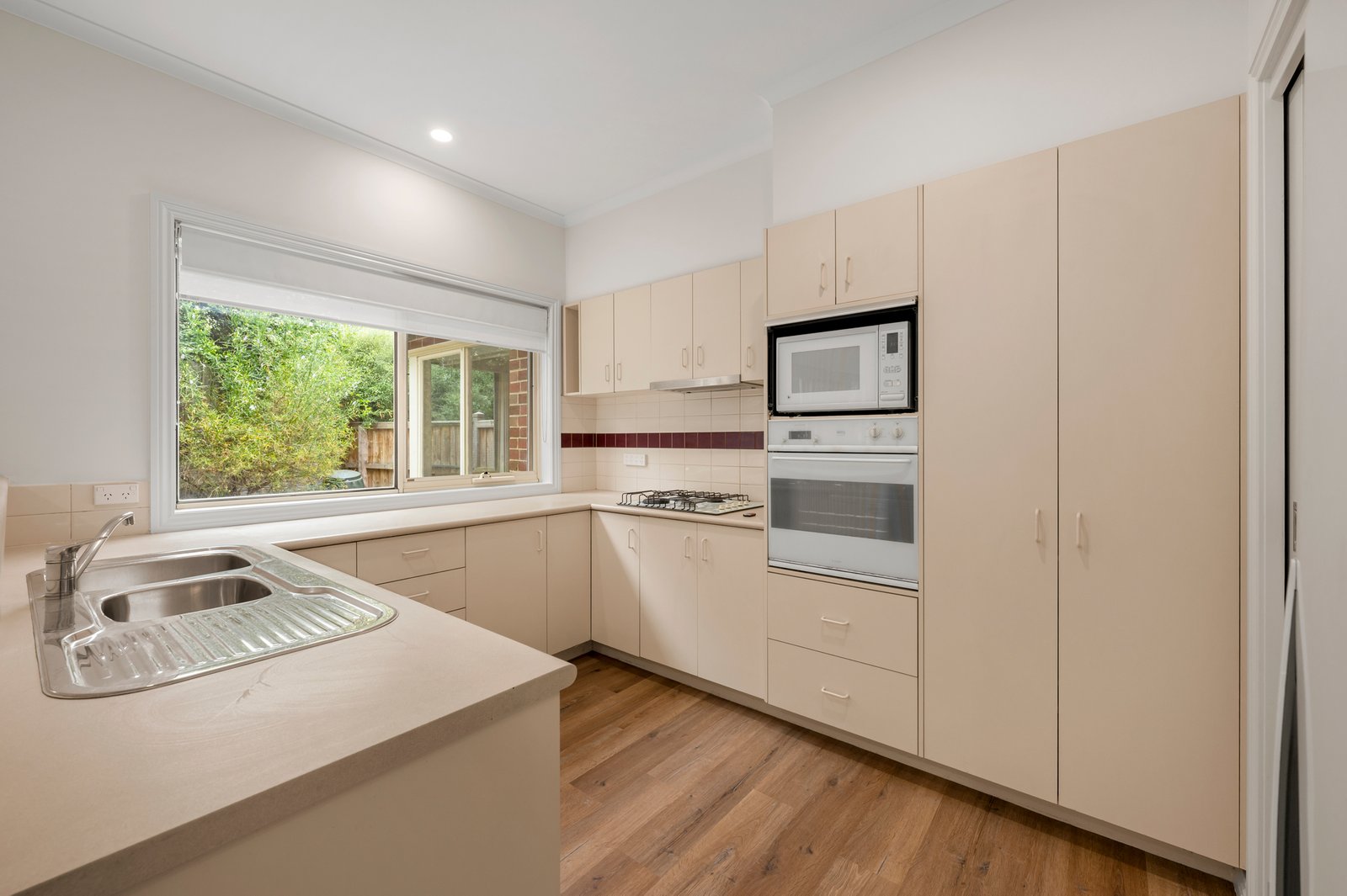 12 Hutchinson Drive, Kew, 3101