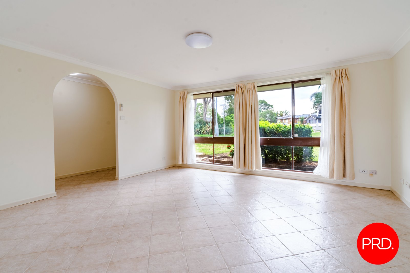 12 Hyacinth Avenue MACQUARIE FIELDS 2