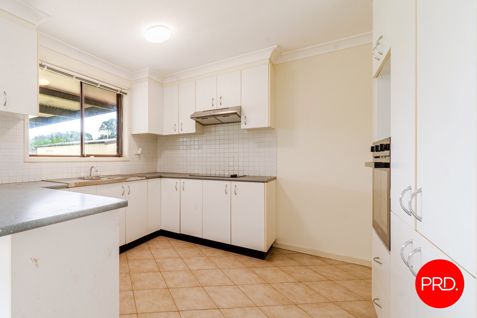 12 Hyacinth Avenue MACQUARIE FIELDS 5