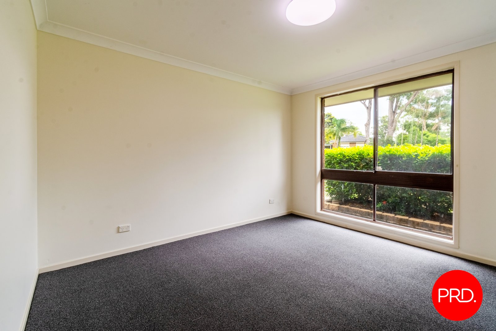 12 Hyacinth Avenue MACQUARIE FIELDS 7