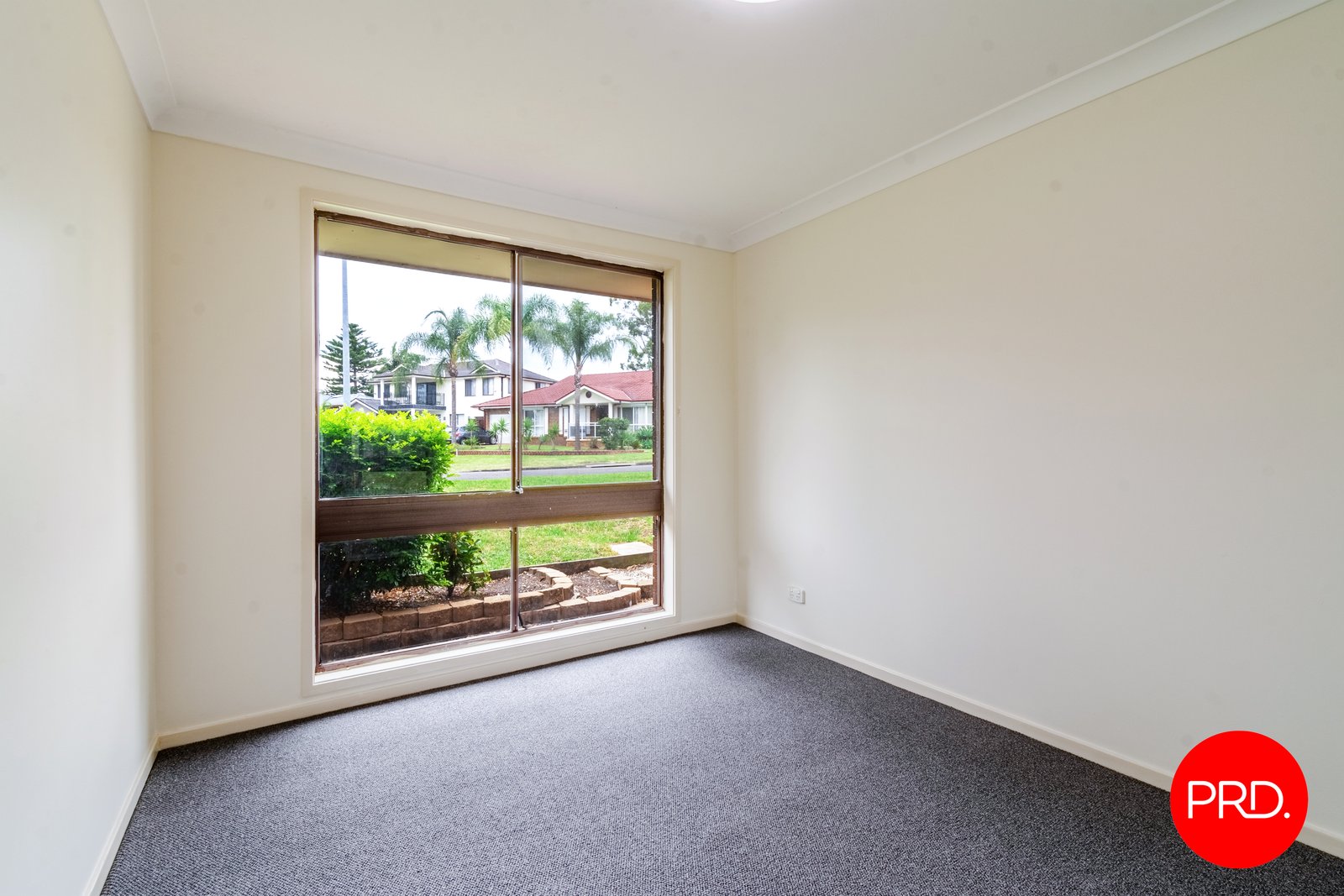 12 Hyacinth Avenue MACQUARIE FIELDS 8