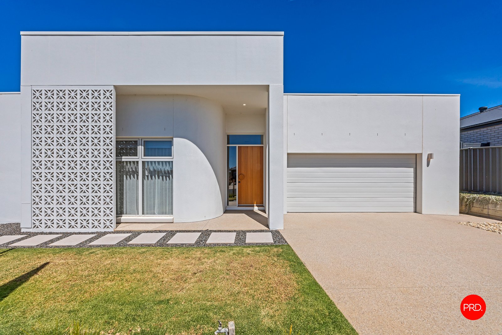 12 Imagine Drive STRATHFIELDSAYE 2