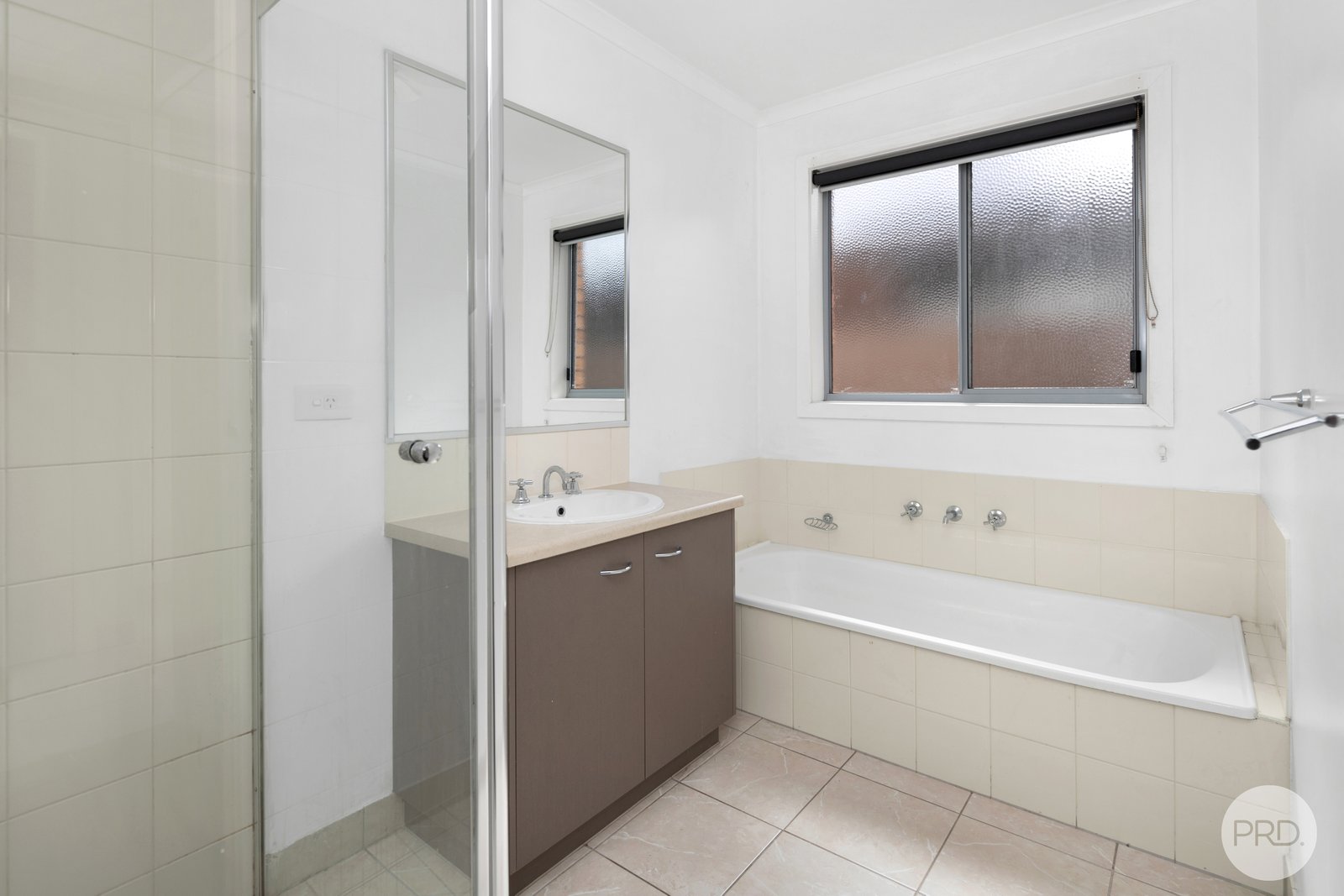 12 Indiana Drive DELACOMBE 11