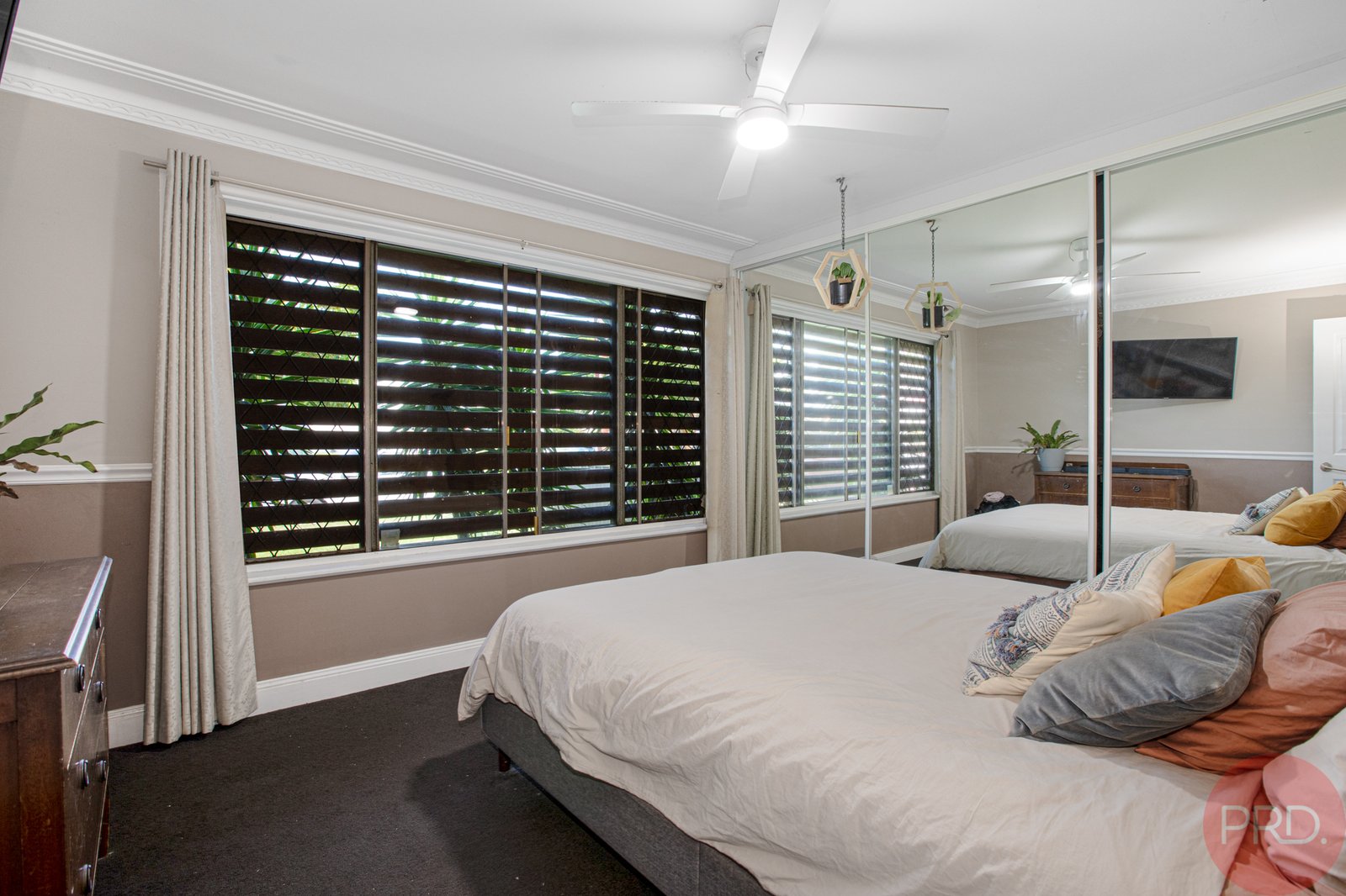 12 Irving Street BERESFIELD 11