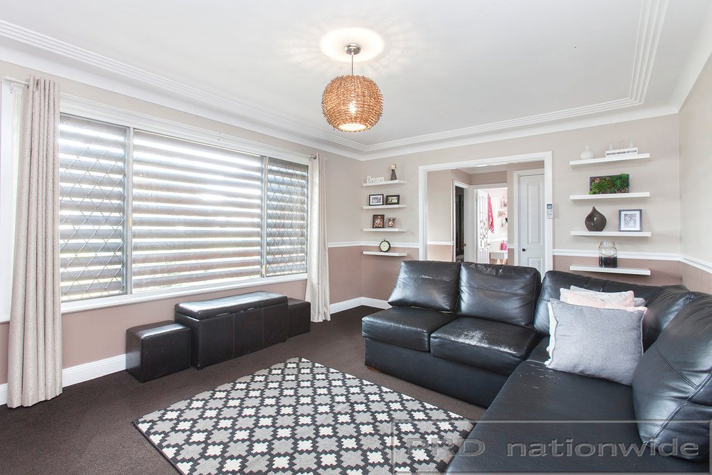 12 Irving Street BERESFIELD 11