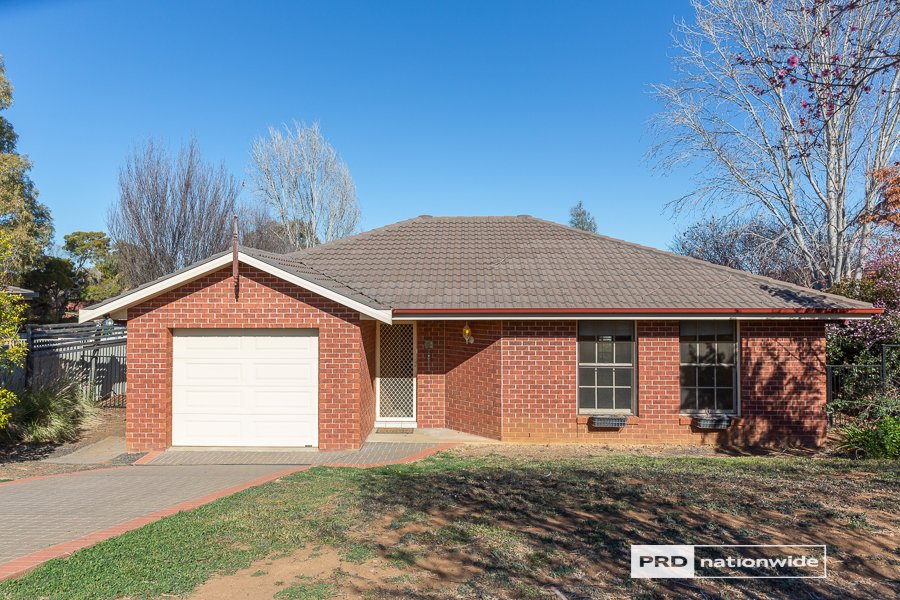 12 James Place TAMWORTH 1