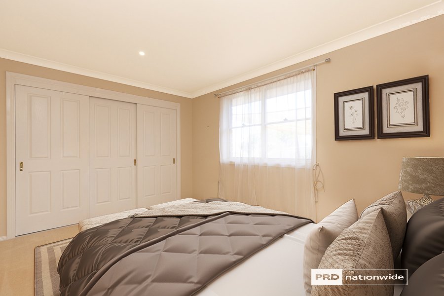 12 James Place TAMWORTH 5
