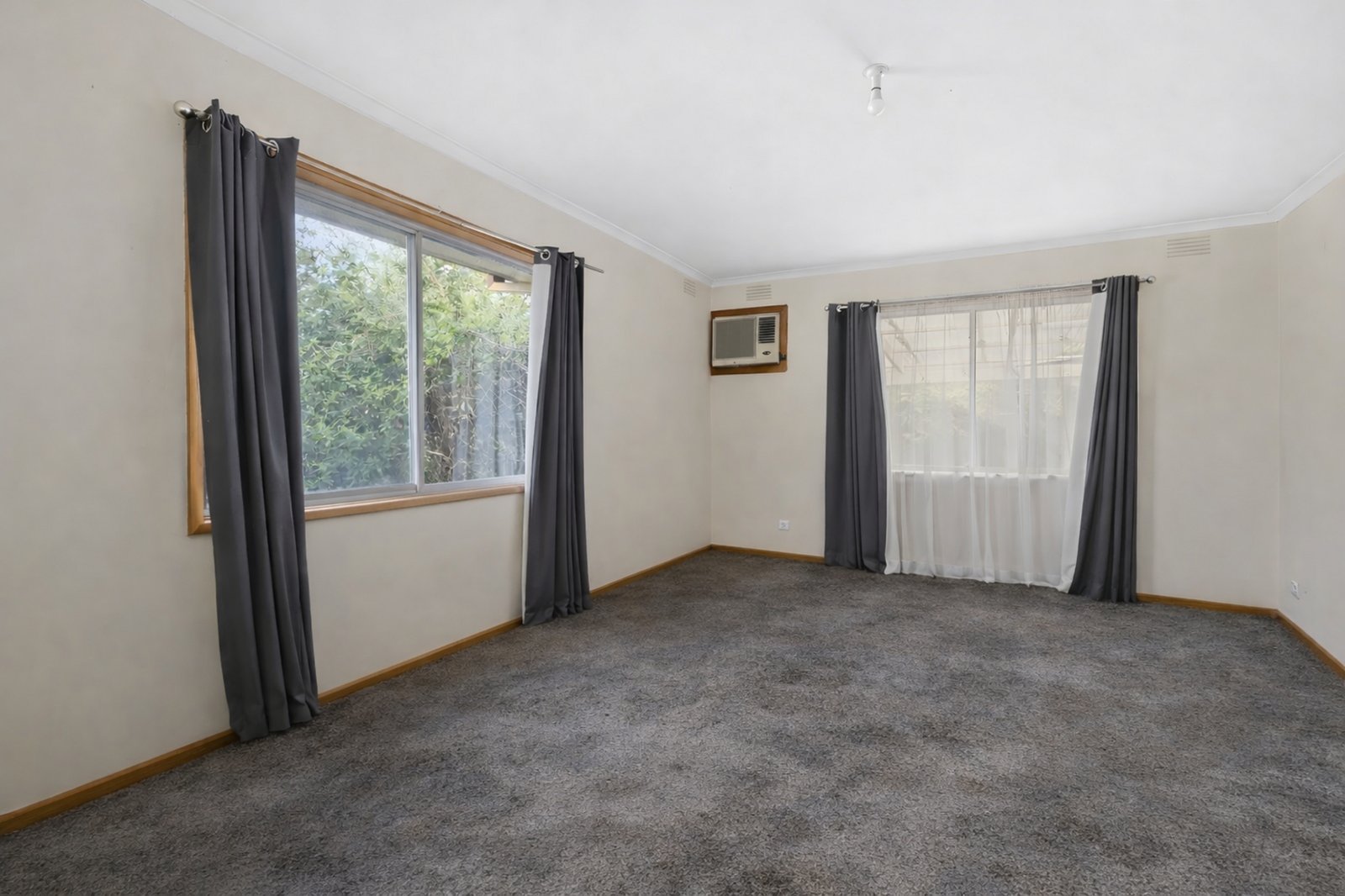 Gallery: 12 Jason Street