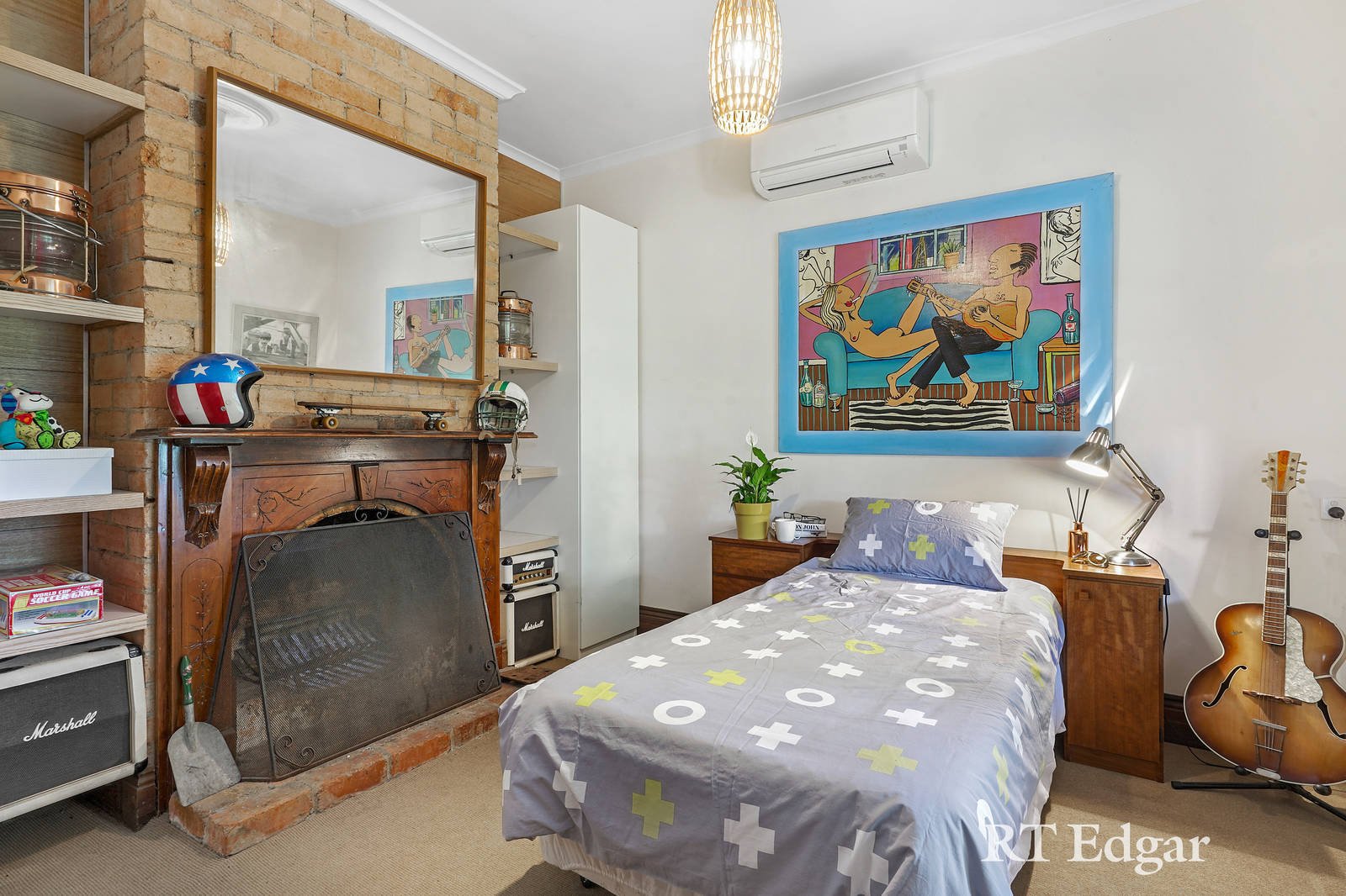 Real Estate and Property in 12 Jeffreys Street, Woodend, VIC