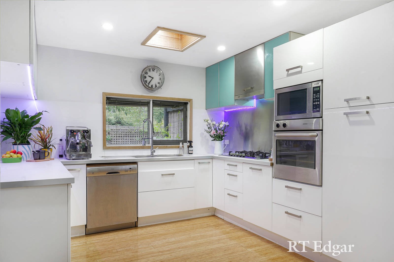 Real Estate and Property in 12 Jeffreys Street, Woodend, VIC