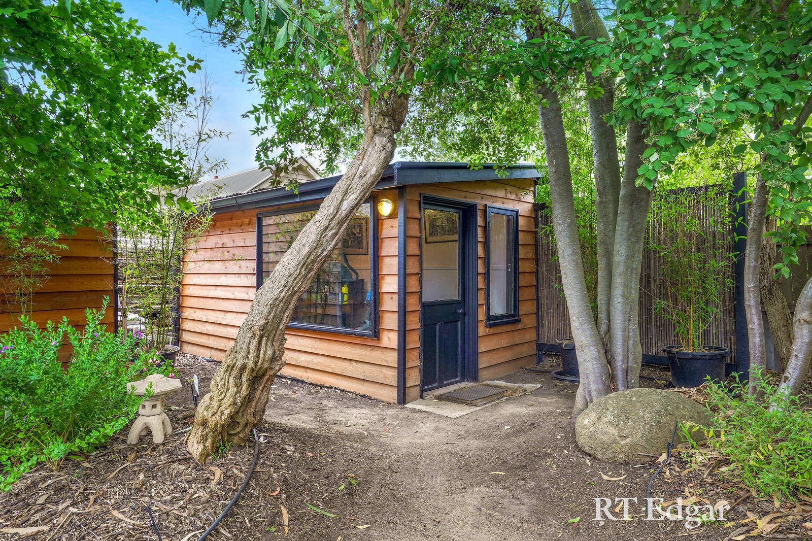 Real Estate and Property in 12 Jeffreys Street, Woodend, VIC