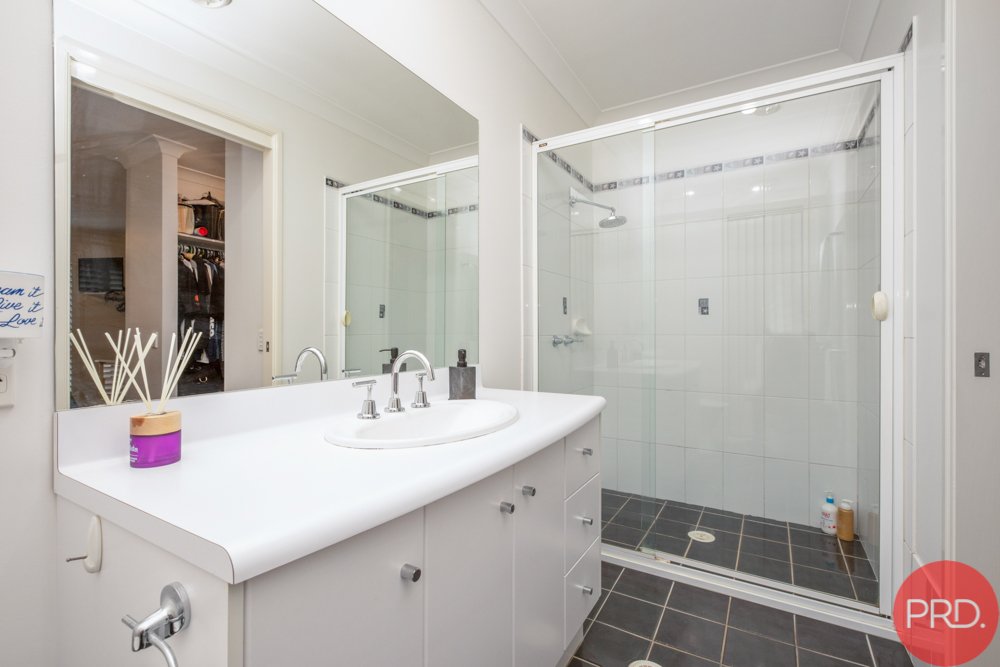 12 Jenna Drive RAWORTH 12