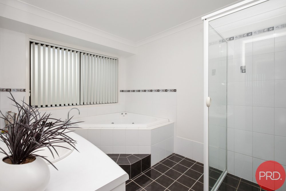 12 Jenna Drive RAWORTH 16