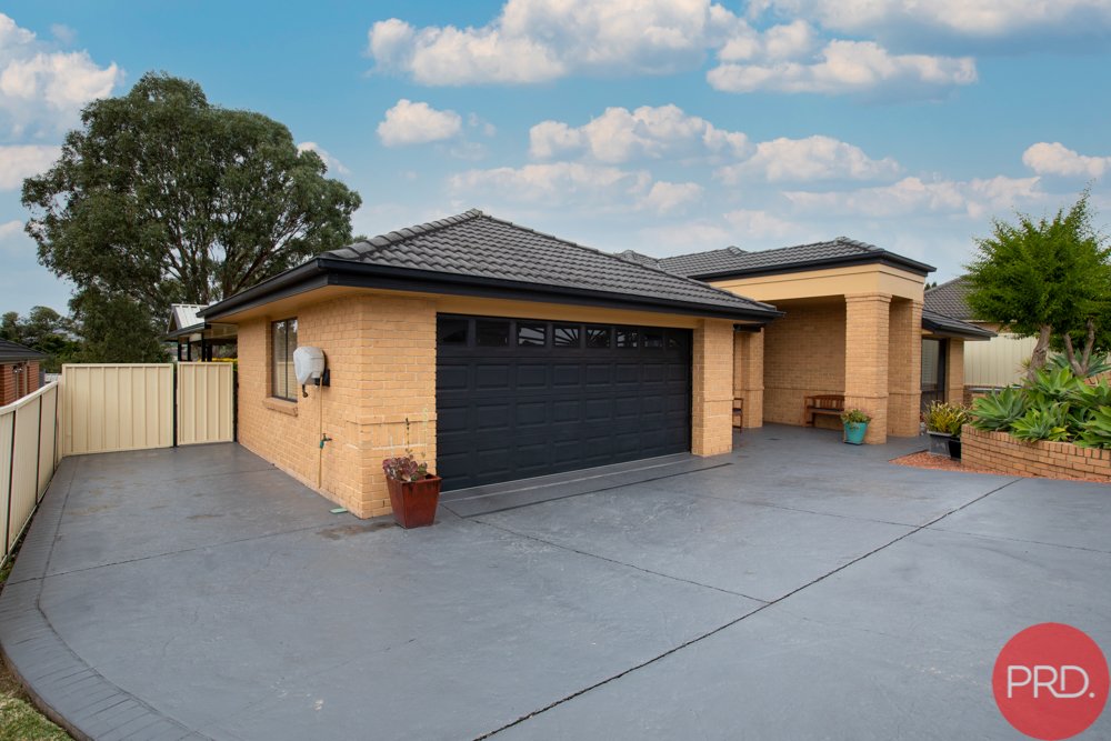 12 Jenna Drive RAWORTH 23