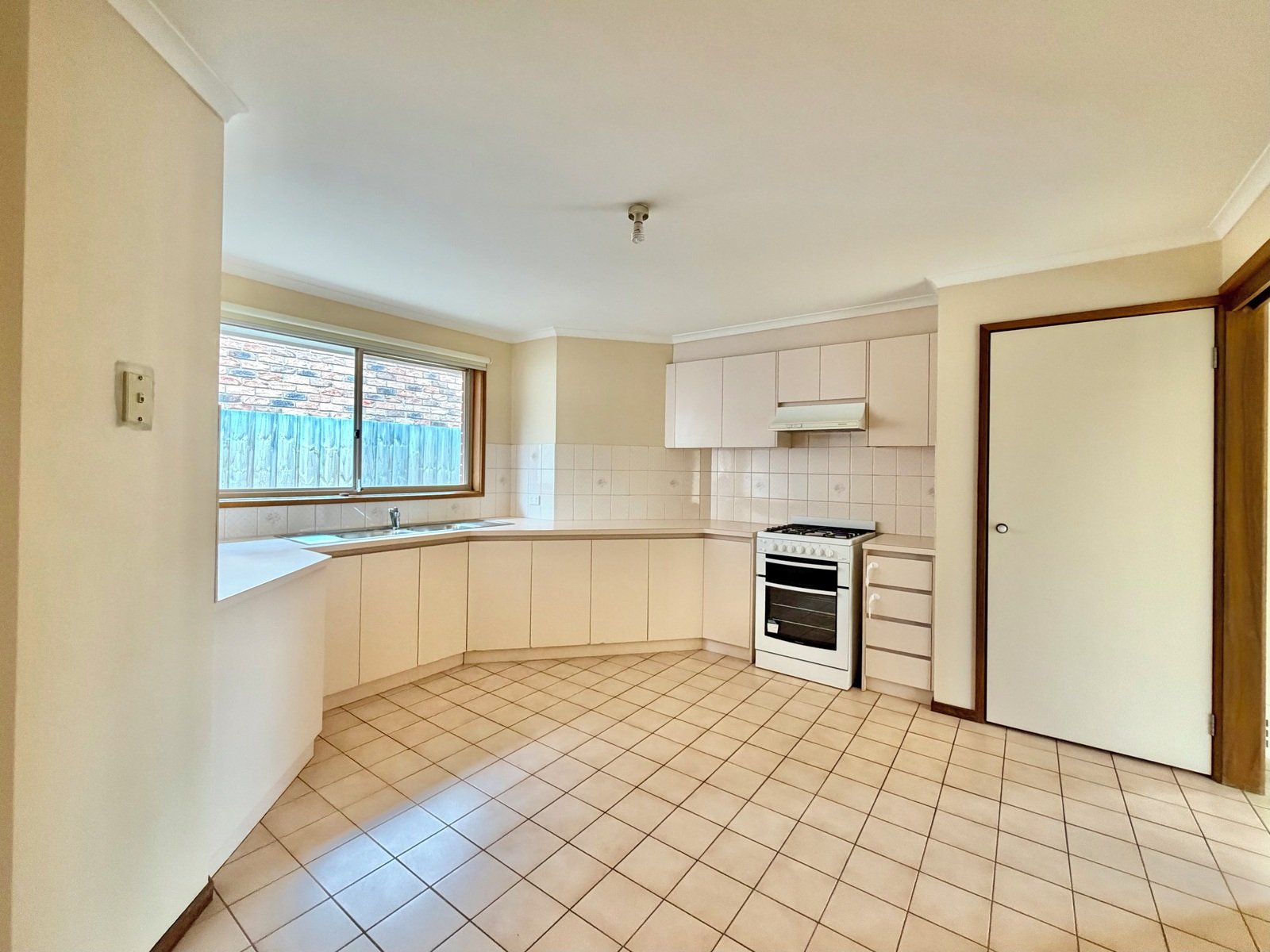 Gallery: 12 Jenolan Avenue