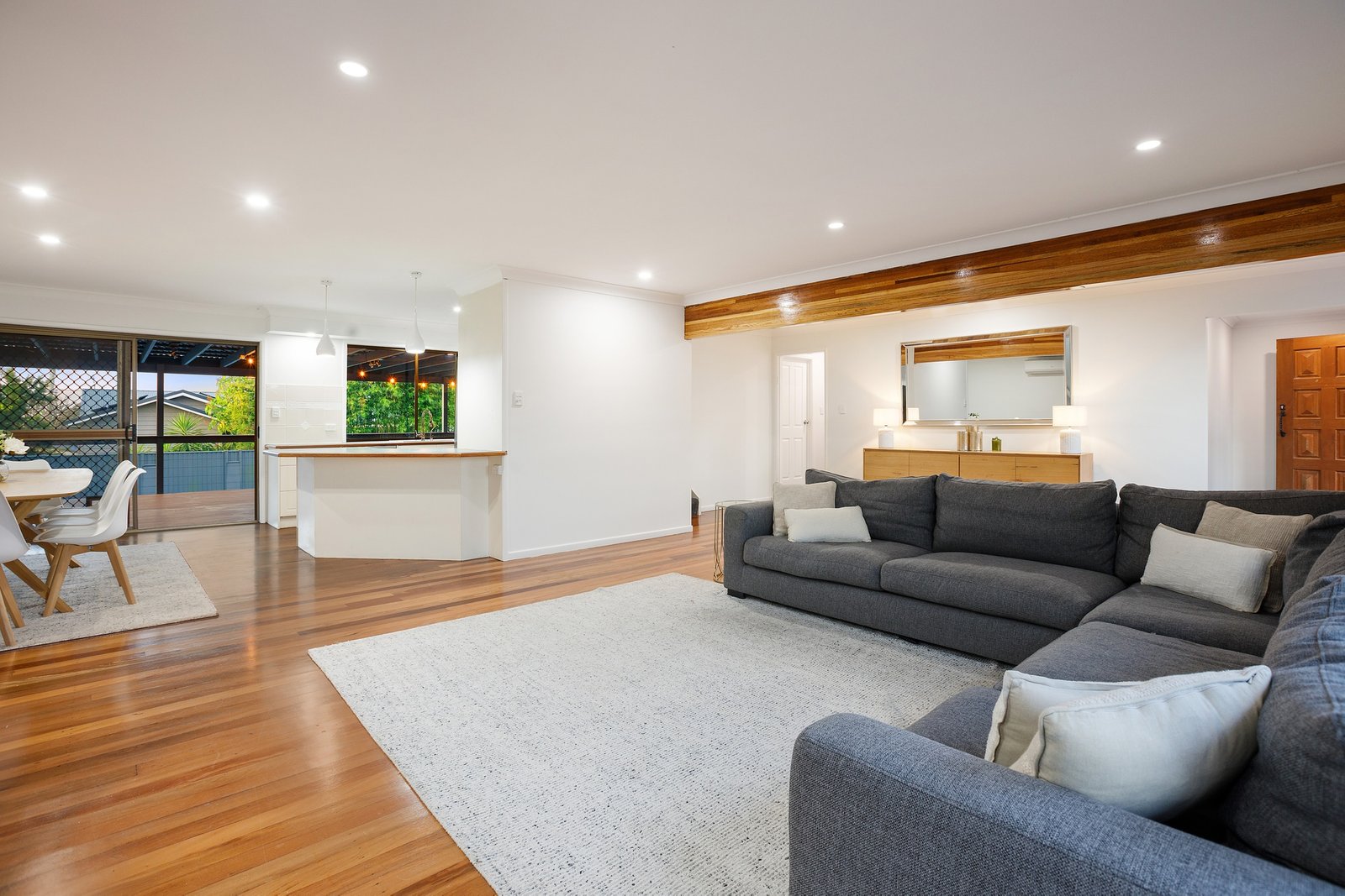 12 Jingella Street HOPE ISLAND 5