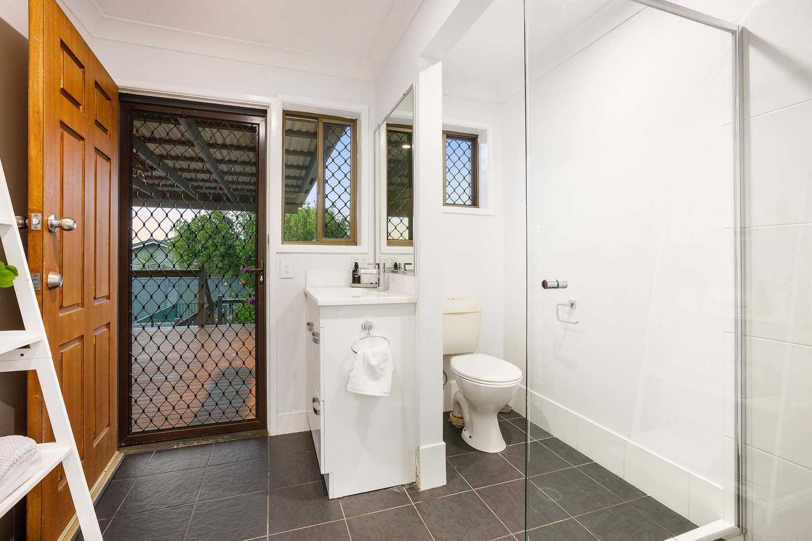 12 Jingella Street HOPE ISLAND 9