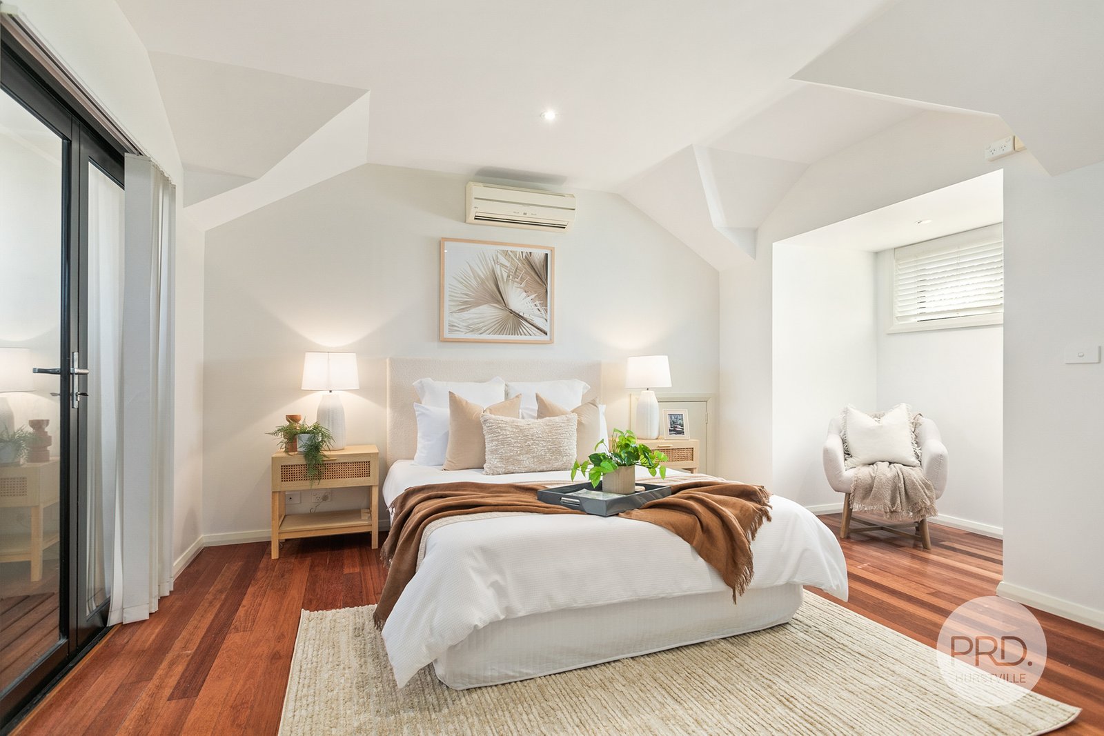 12 Joan Street HURSTVILLE 4