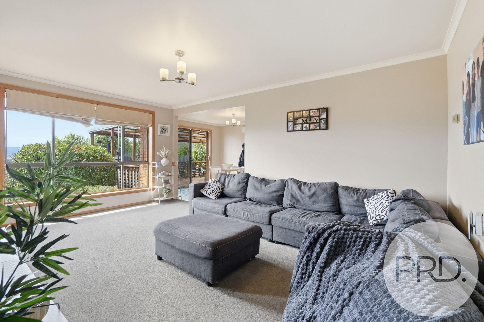 12 Kallay Court BERRIEDALE 6