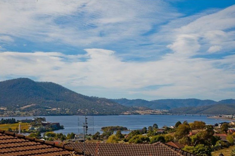 12 Kallay Court BERRIEDALE 11