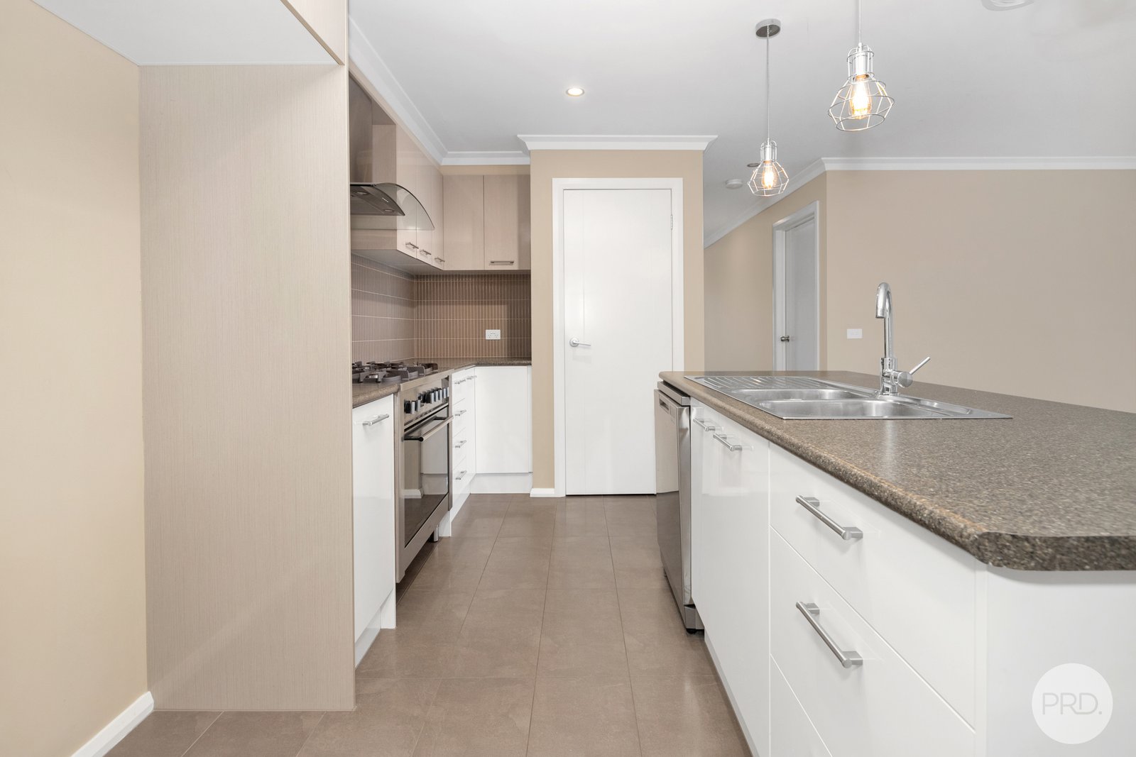 12 Kate Street WINTER VALLEY 11