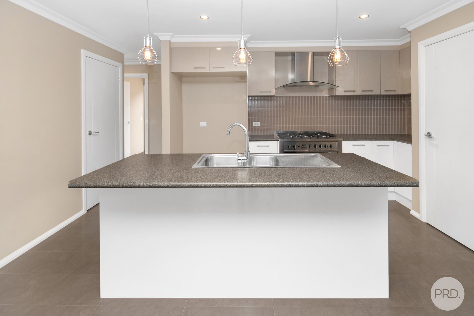 12 Kate Street WINTER VALLEY 13