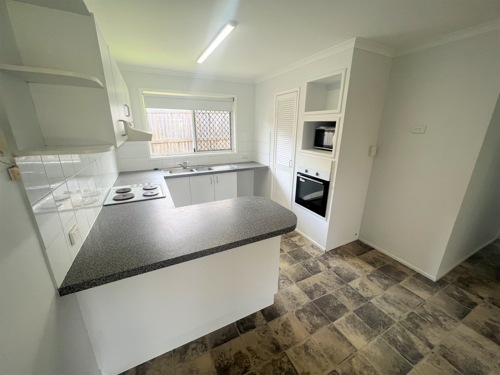 12 KEATING Street TANNUM SANDS 3