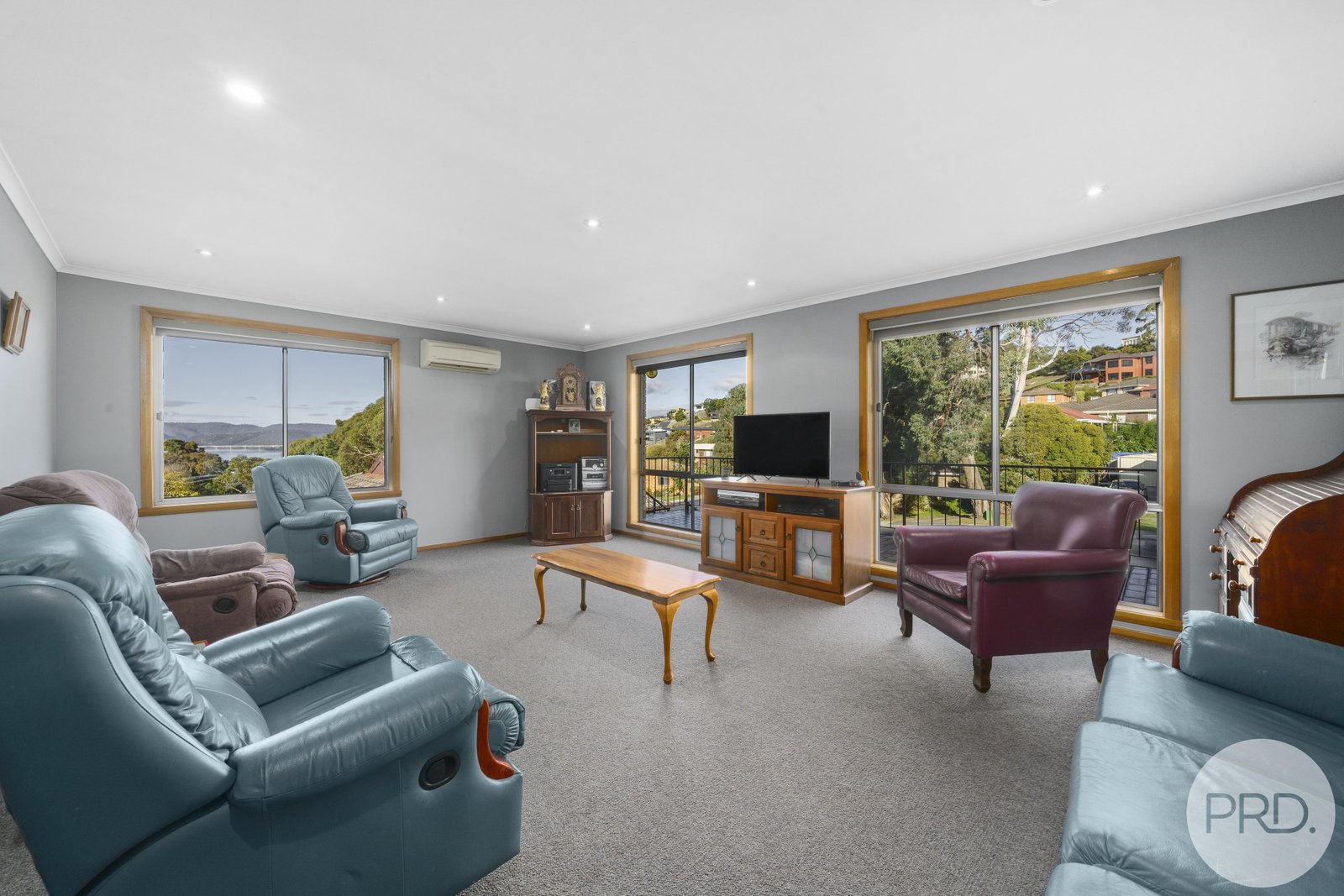 12 Kilander Crescent BERRIEDALE 3